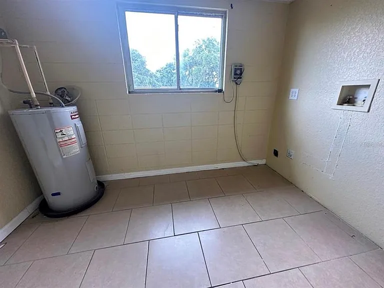 116 Jupiter Cir — Photo 10
