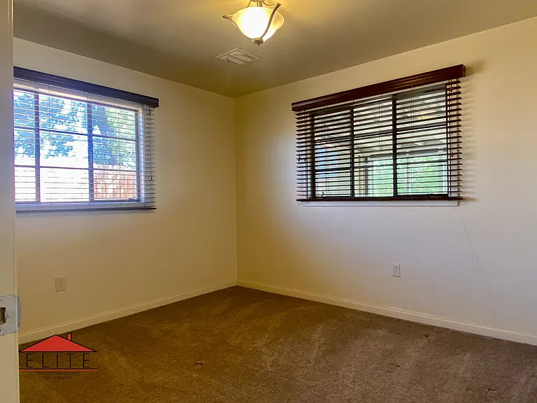 708 S Allen St — Photo 16