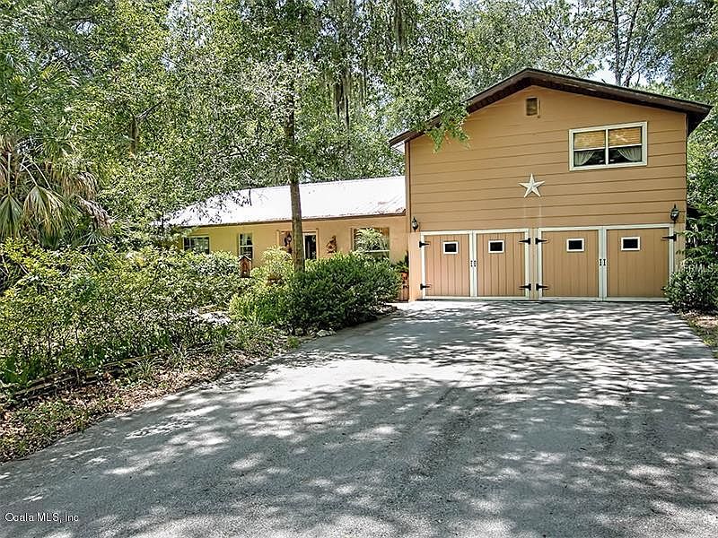 1st image of 3355 N Holiday Dr