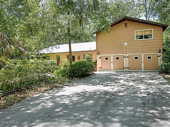 3355 N Holiday Dr, Crystal River, FL 34428