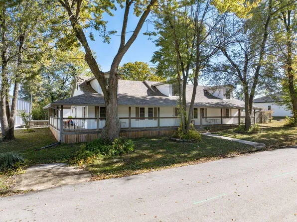 406 S Godfrey Ave, Eldon, MO 65026