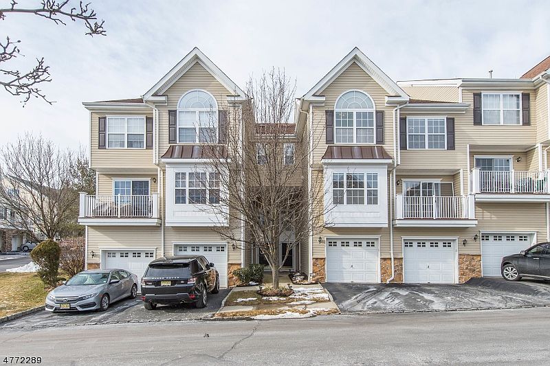 1st image of 154 Mountainside Dr #15-4