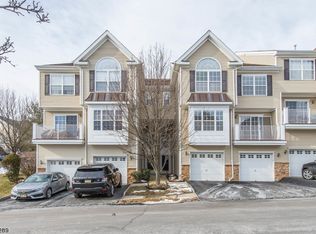 154 Mountainside Dr #15-4, Pompton Lakes, NJ 07442