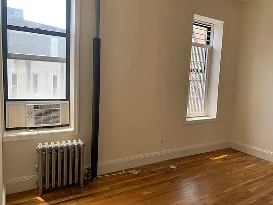 Rented by Yup Realty LLC | media 34