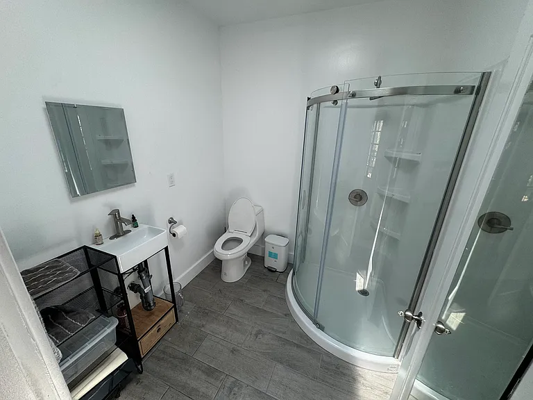 1677 Arch St #3 — Photo 10
