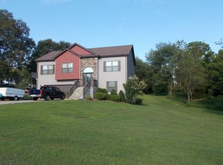 1030 Bateman Ct, Chapmansboro, TN 37035