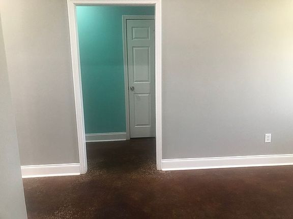 5th image of 113 Laurel Park Pl