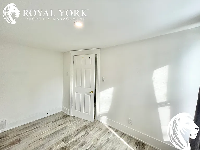 35 Concession St — Photo 13