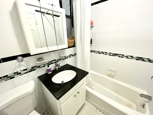 Rented by Douglas Elliman | media 16