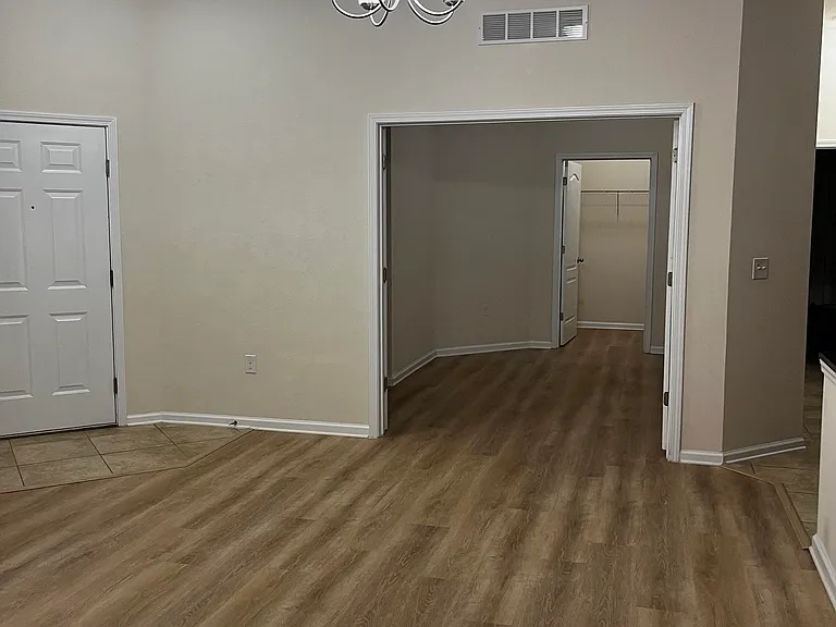 2109 Golden Lake Loop St — Photo 10
