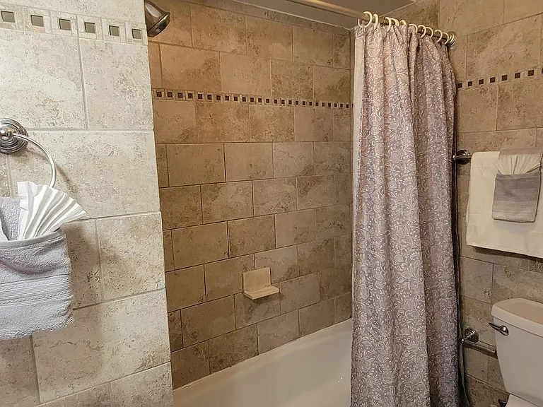 17680 Avenel Ln #BASEMENT — Photo 18