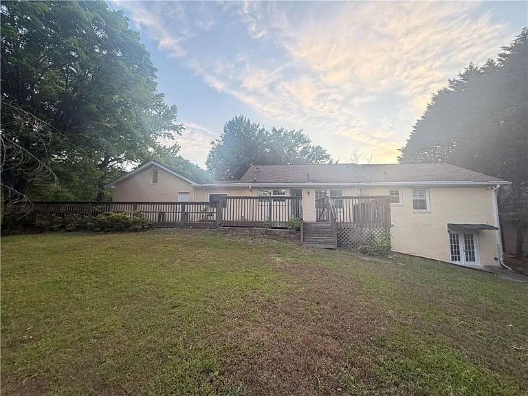 981 Woodward Park Dr — Photo 23