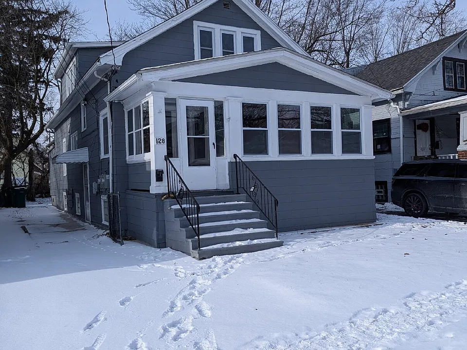 128 Poultney Ave #LOWER