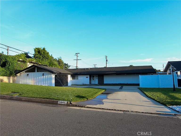 1600 El Dorado Ave — Photo 1