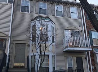 28 Holly St, Jersey City, NJ 07305