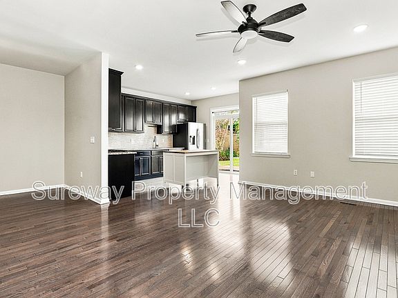 3rd image of 9 Flagger Ln