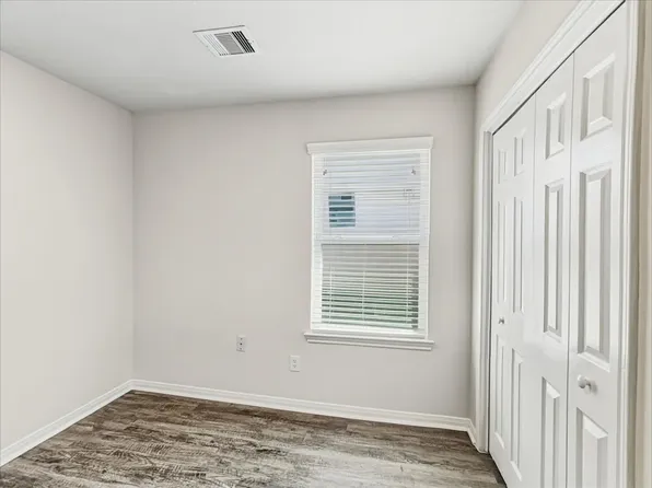 1008 Obrien St, South Bend, IN 46628