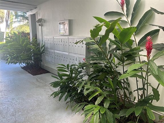 2nd image of 290 Sunrise Dr #2-C