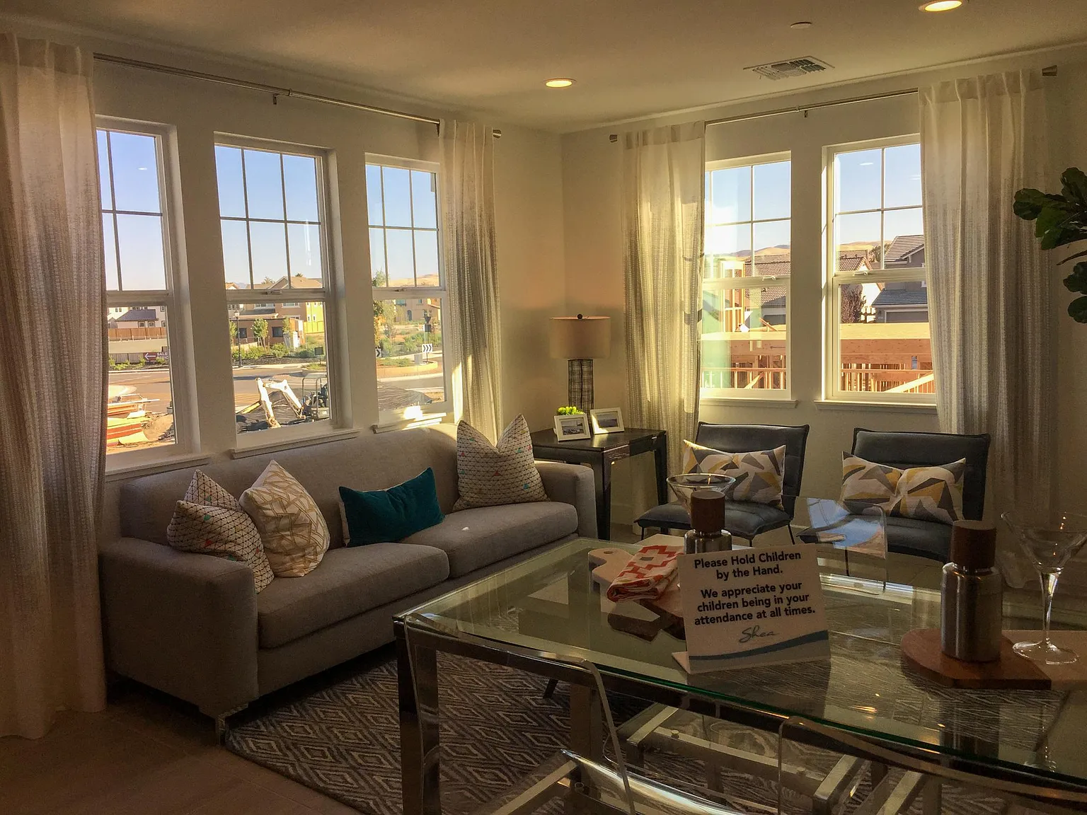 1 bed, 700 sqft, $1,990 — Photo 4