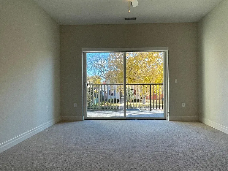 Ewing Place — Photo 28