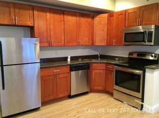 4310 Spruce St #1B, Philadelphia, PA 19104