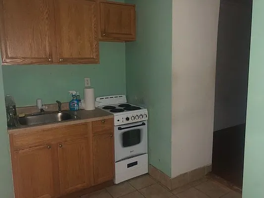 Rented by Fifth & Forever LLC | media 37