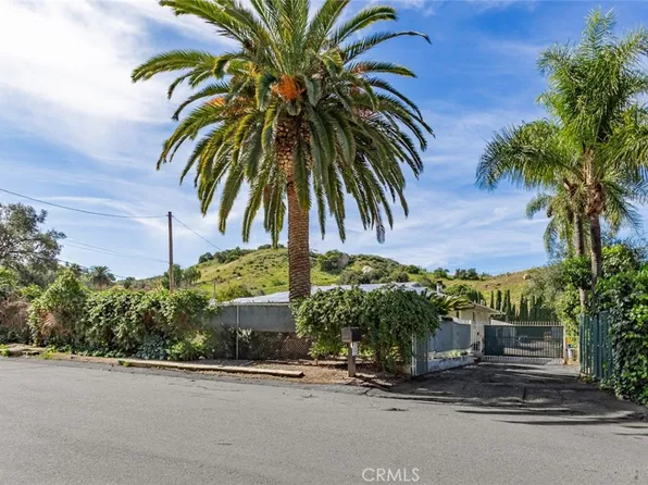 9711 Wheatland Ave, Sunland, CA 91040