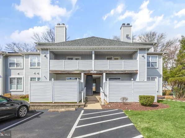 2404 Waters Edge Dr, Newark, DE 19702