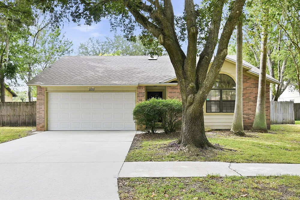 3 bed, 2.0 bath, 1344 sqft, $1,865 — Photo 1