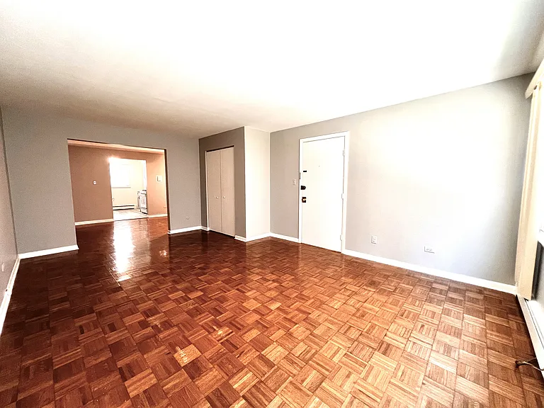 2060 W Chase Ave #1A — Photo 6