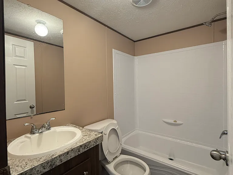 108 Fairground Rd #10 — Photo 25