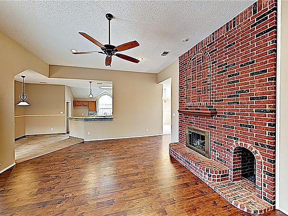 5th image of 2300 Austin Dr