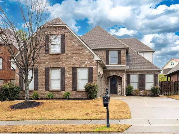 2nd image of 2229 Chalybe Dr