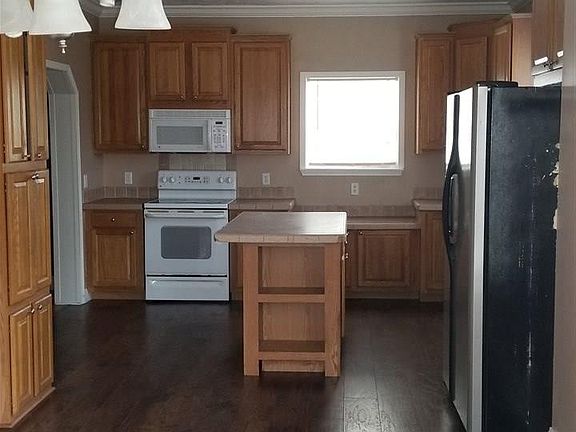 5th image of 2405 Topsail Dr