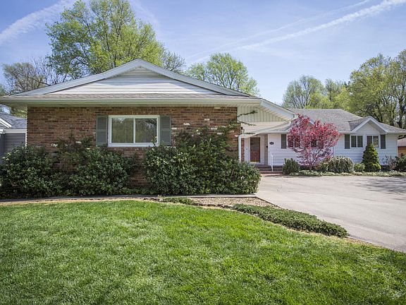 5th image of 2416 S Brentwood Blvd