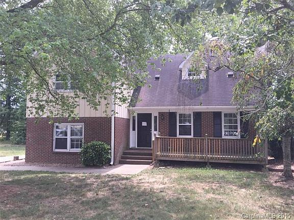 2nd image of 180 Myers Pl