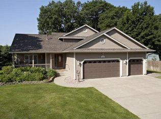 5311 Oxbow Pl, Champlin, MN 55316