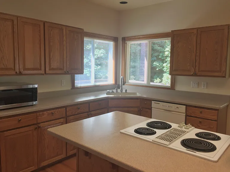 6331 SE Norma Cir — Photo 10