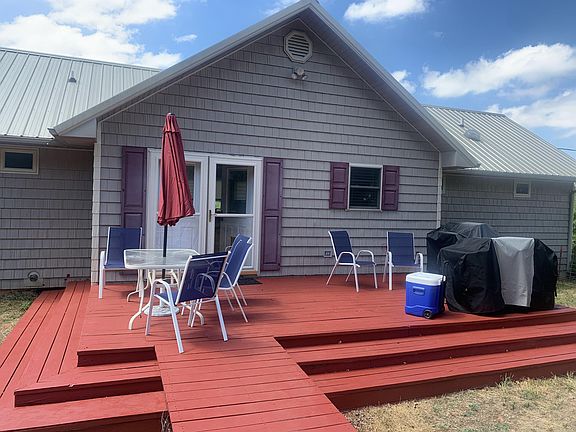 2nd image of 186 Flat Rock Ln
