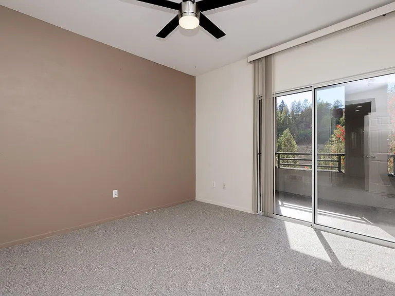 220 Caldecott Ln #201 — Photo 24