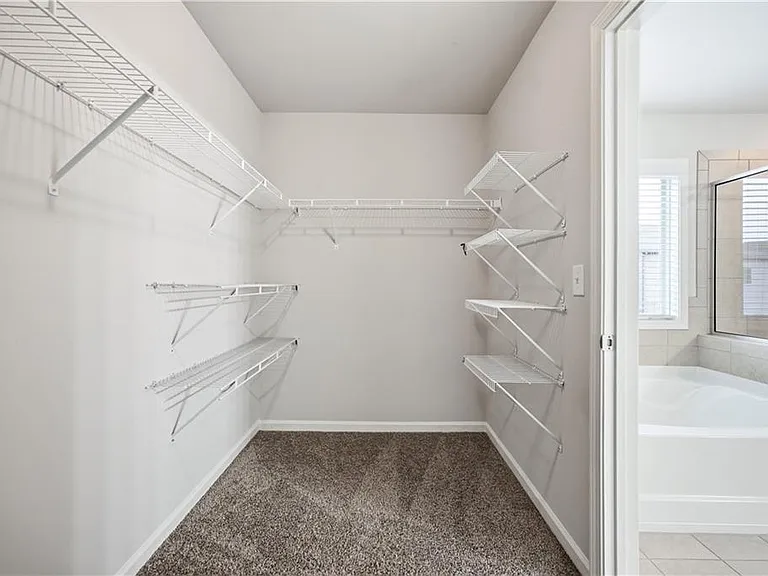 2053 Hamilton Lake Pkwy — Photo 37