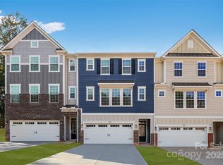1025 Bandon Dr, Waxhaw, NC 28173