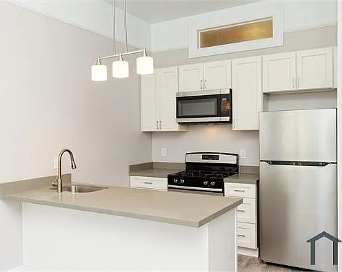 337 Georgia St #202 — Photo 10