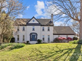 2016 Monaghan Ct, Matthews, NC 28105