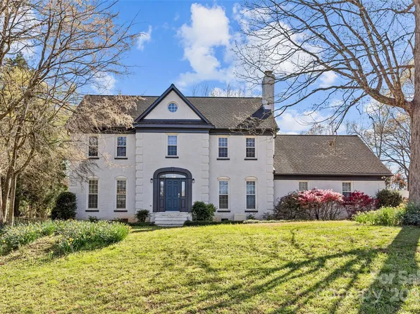 2016 Monaghan Ct, Matthews, NC 28105