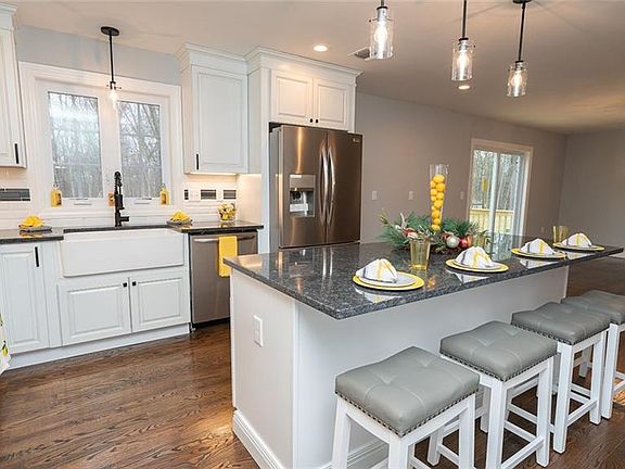 3rd image of 3 James Crowell Ln