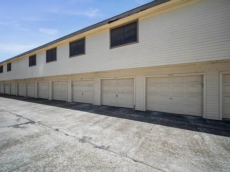 2425 Holly Hall St #116 — Photo 16