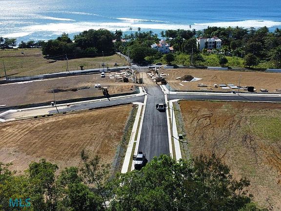 3rd image of Carr 413 Tres Palmas Rincon