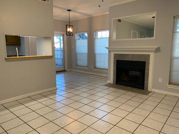 1609 Marsh Ln APT 110, Carrollton, TX 75006