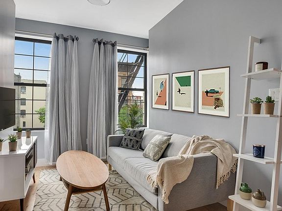 4th image of 787 Franklin Ave APT 2